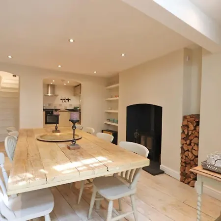 Gorgeous Three Bedroom Townhouse In Clifton Holiday home Bristol