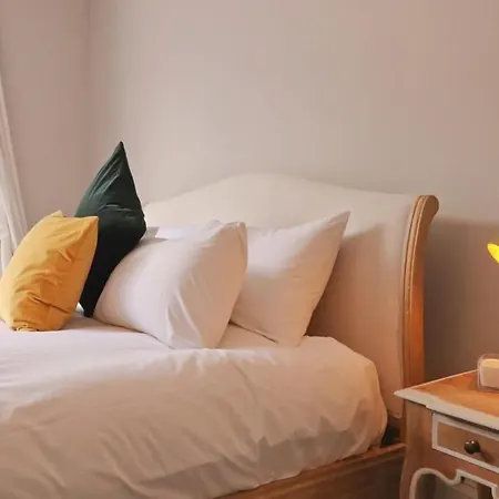 Gorgeous Three Bedroom Townhouse In Clifton Будинок відпочинку *