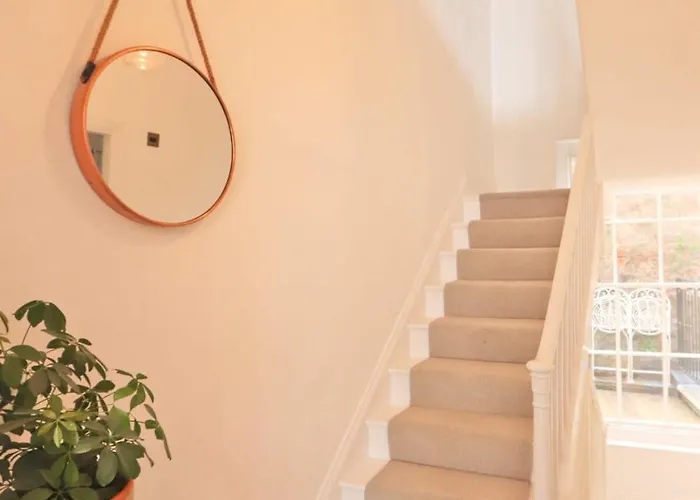 Gorgeous Three Bedroom Townhouse In Clifton