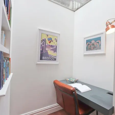 Feriehus Gorgeous Three Bedroom Townhouse In Clifton Bristol