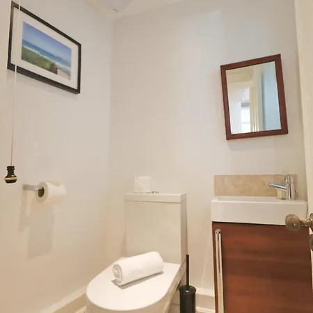 Gorgeous Three Bedroom Townhouse In Clifton Feriehus *