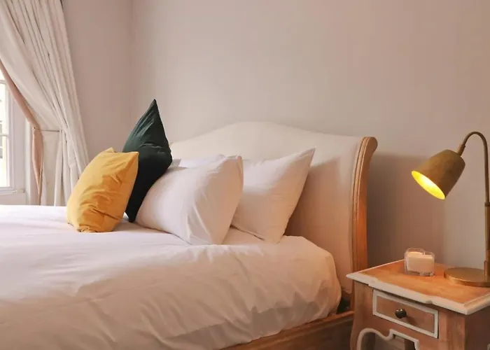 Gorgeous Three Bedroom Townhouse In Clifton Prázdninový dům *