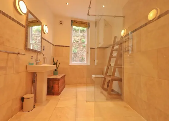 Prázdninový dům Gorgeous Three Bedroom Townhouse In Clifton *